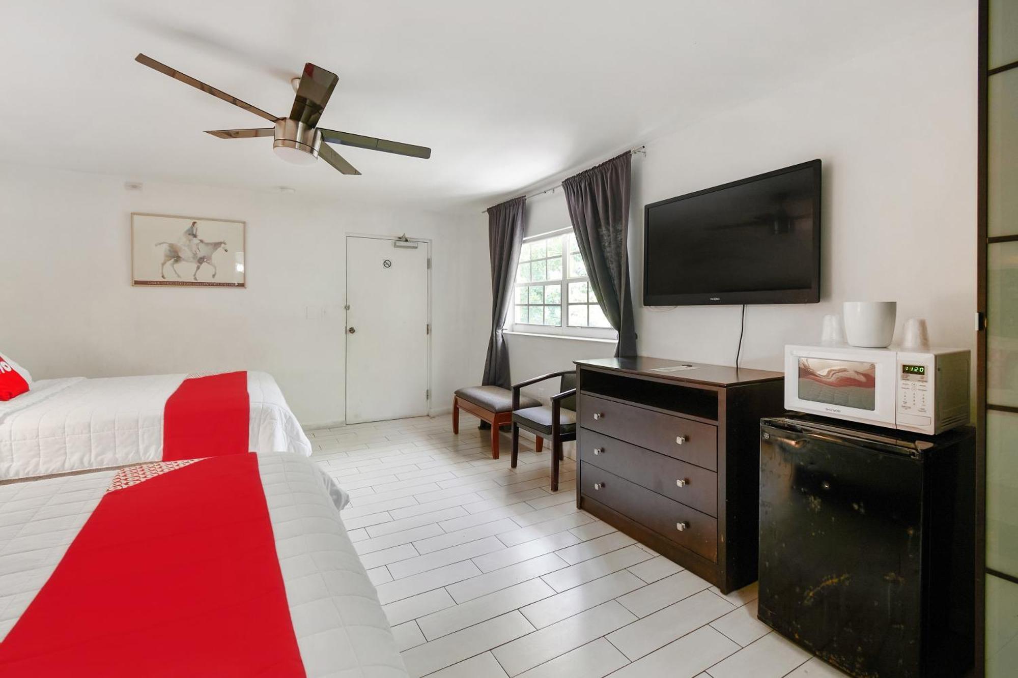 Oyo Hotel Coral Gables - Miami Airport Esterno foto